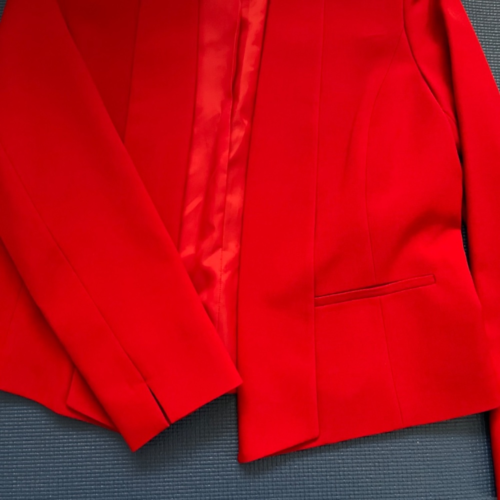 Red suit jacket - Picture 2 of 2